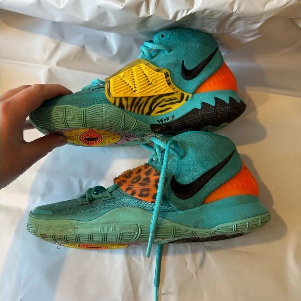 Nike Kyrie 6 Oracle Aqua Size 4Y